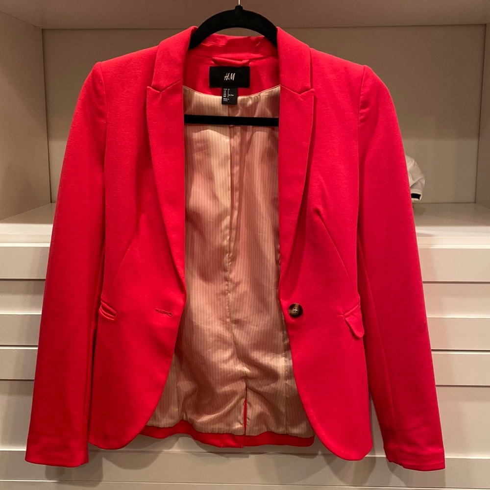 hot pink H&M blazer